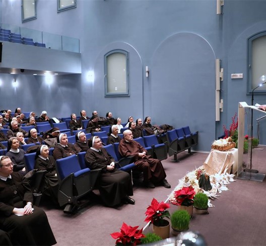 Održan predbožićni susret nadbiskupa Kutleše s redovnicama